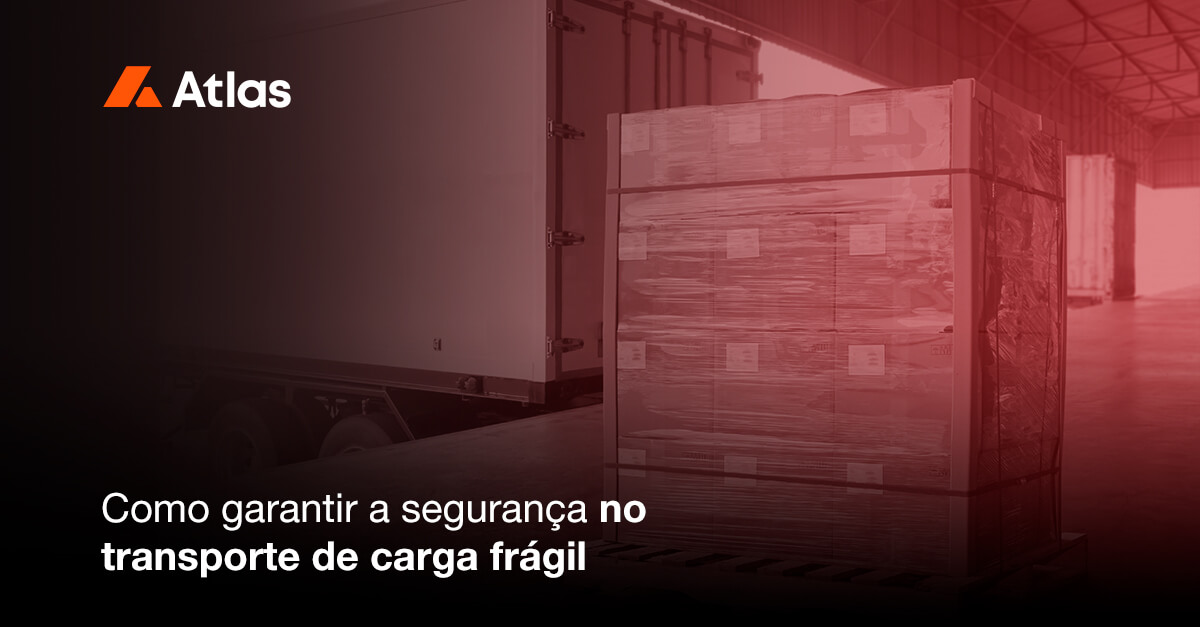transporte de carga frágil e a imagem possui o texto Como garantir a segurança no transporte de carga frágil